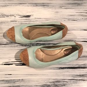 ME TOO Seafoam green flats size 6.5